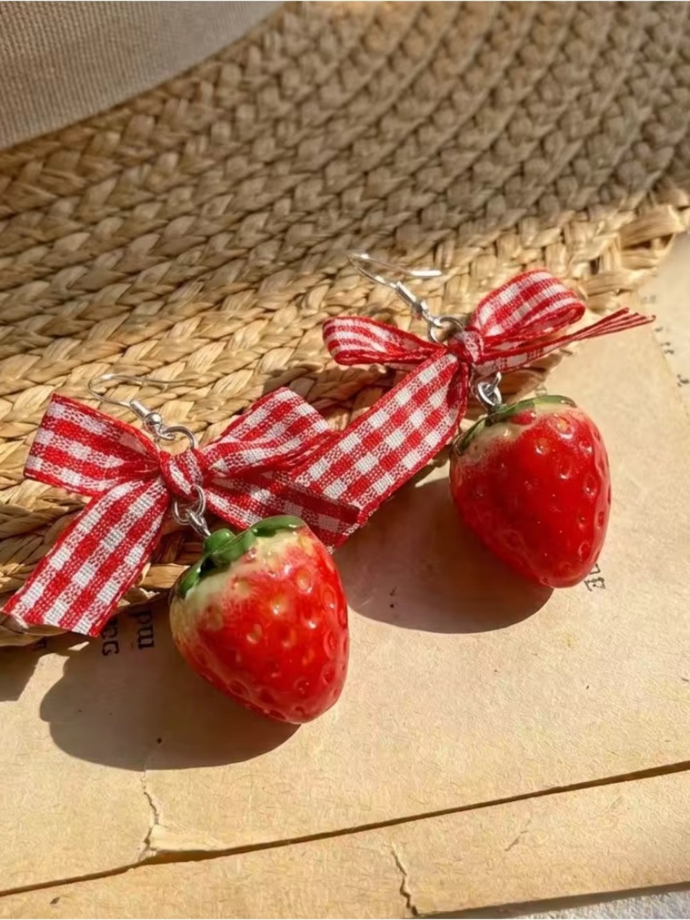 NEW Trendy Vintage 3D simulated Strawberry Bow Drop Earrings